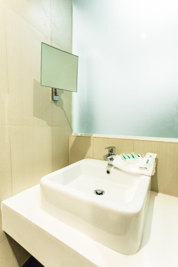 Go Hotels Cubao Quezon City Quarto foto